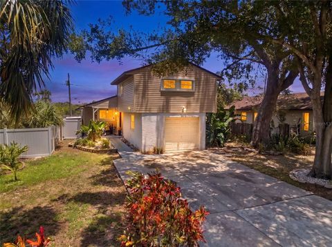 Photo of 111 69th Avenue N, St Petersburg, FL 33702 (MLS # TB8510378)
