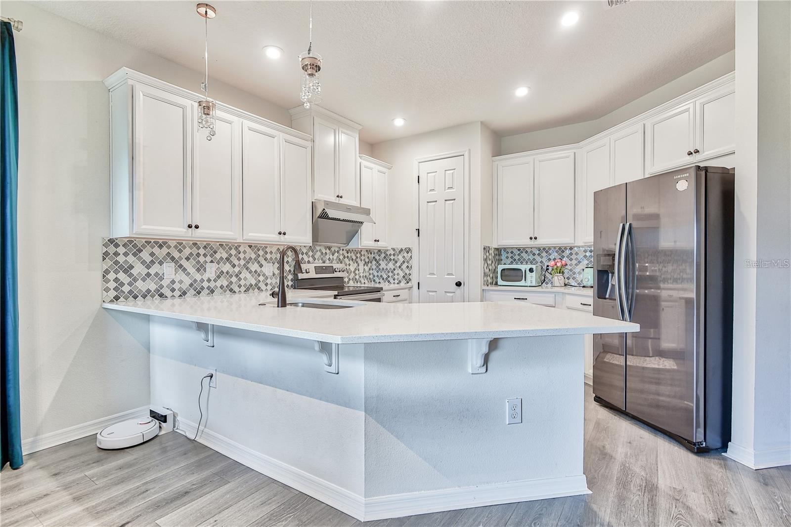 MEADOWS AT HAWKS CREST - Residential Lease