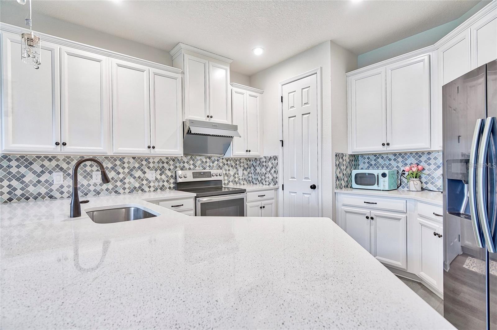 MEADOWS AT HAWKS CREST - Residential Lease