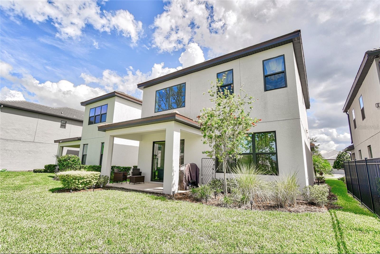 MEADOWS AT HAWKS CREST - Residential Lease