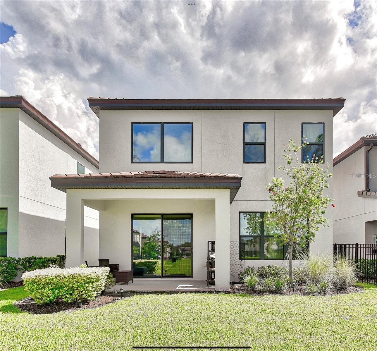 MEADOWS AT HAWKS CREST - Residential Lease