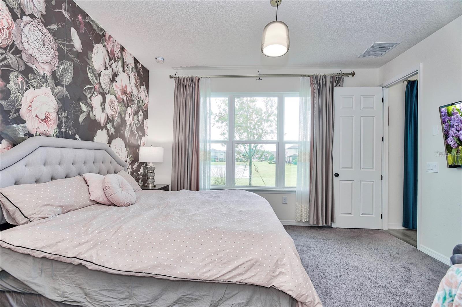 MEADOWS AT HAWKS CREST - Residential Lease