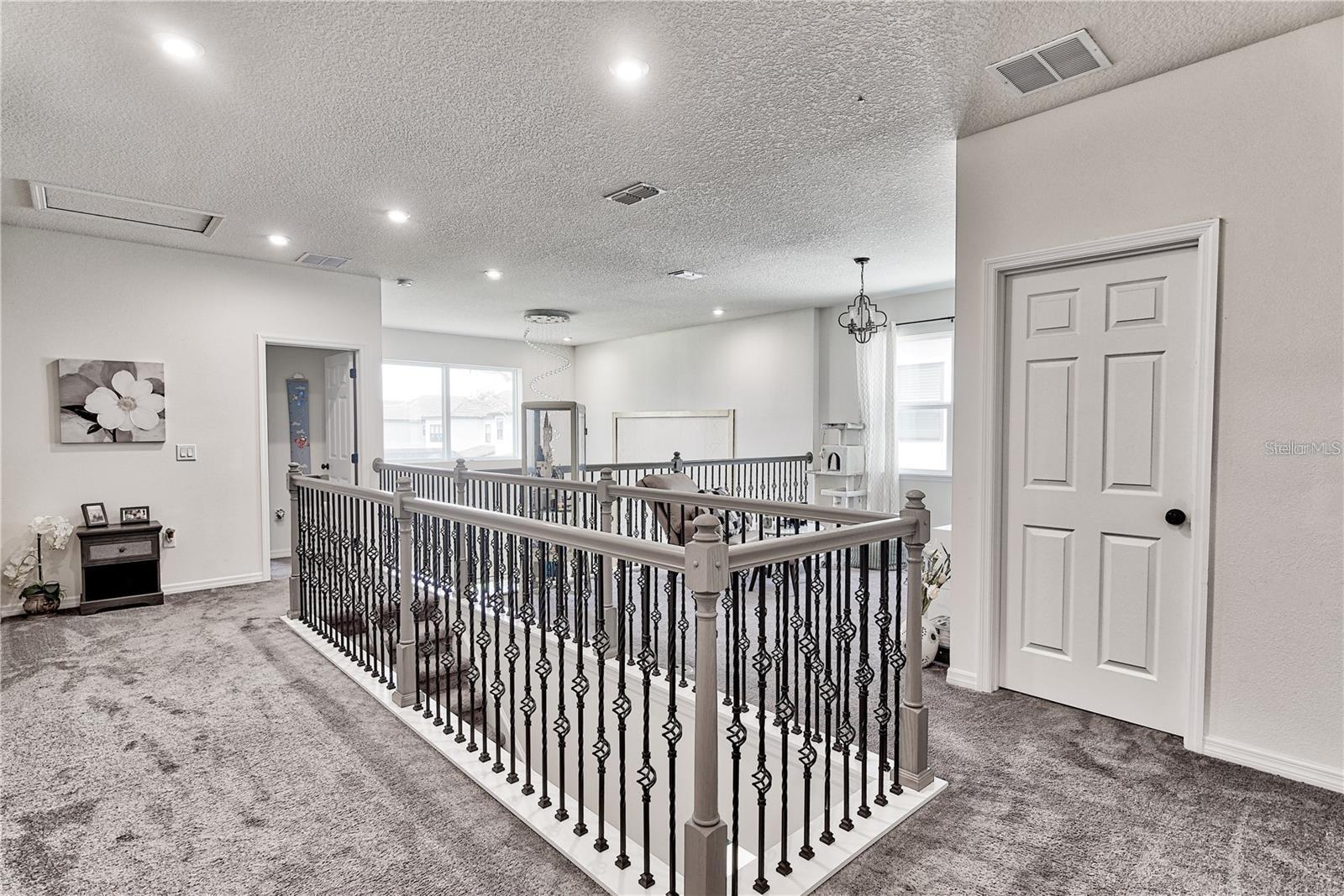 MEADOWS AT HAWKS CREST - Residential Lease