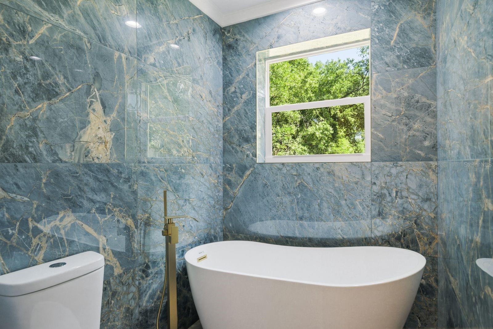 OAKLAND HILLS - Residential