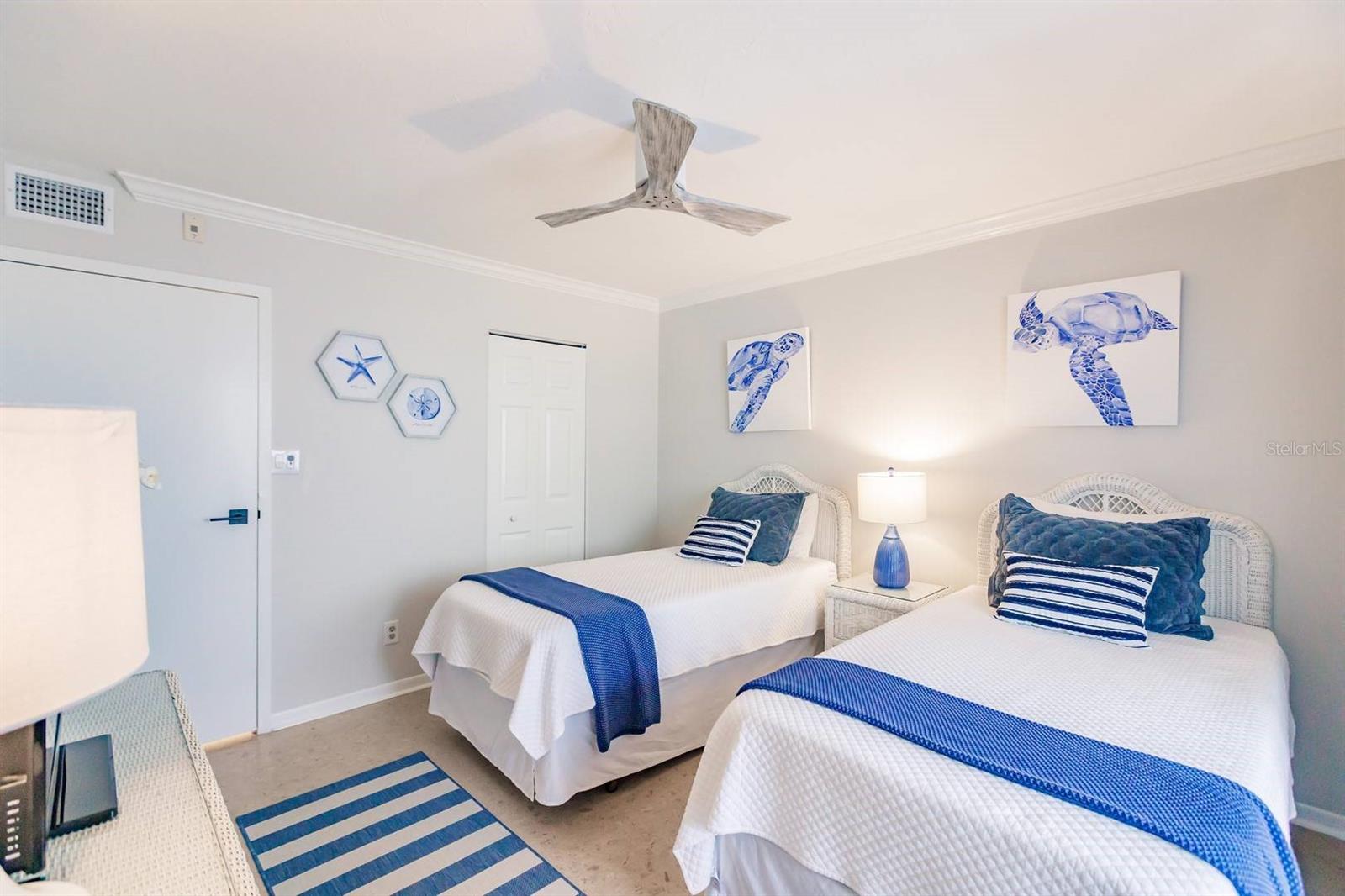 PEPPERTREE BAY IV - Residential Lease