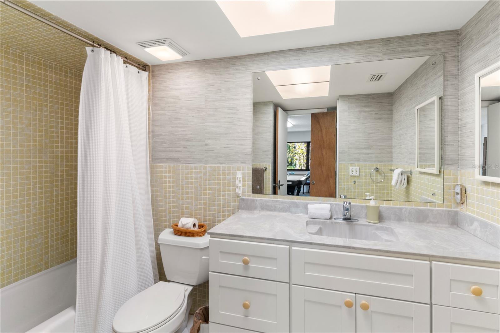 WHITFIELD COUNTRY CLUB ADD - Residential Lease