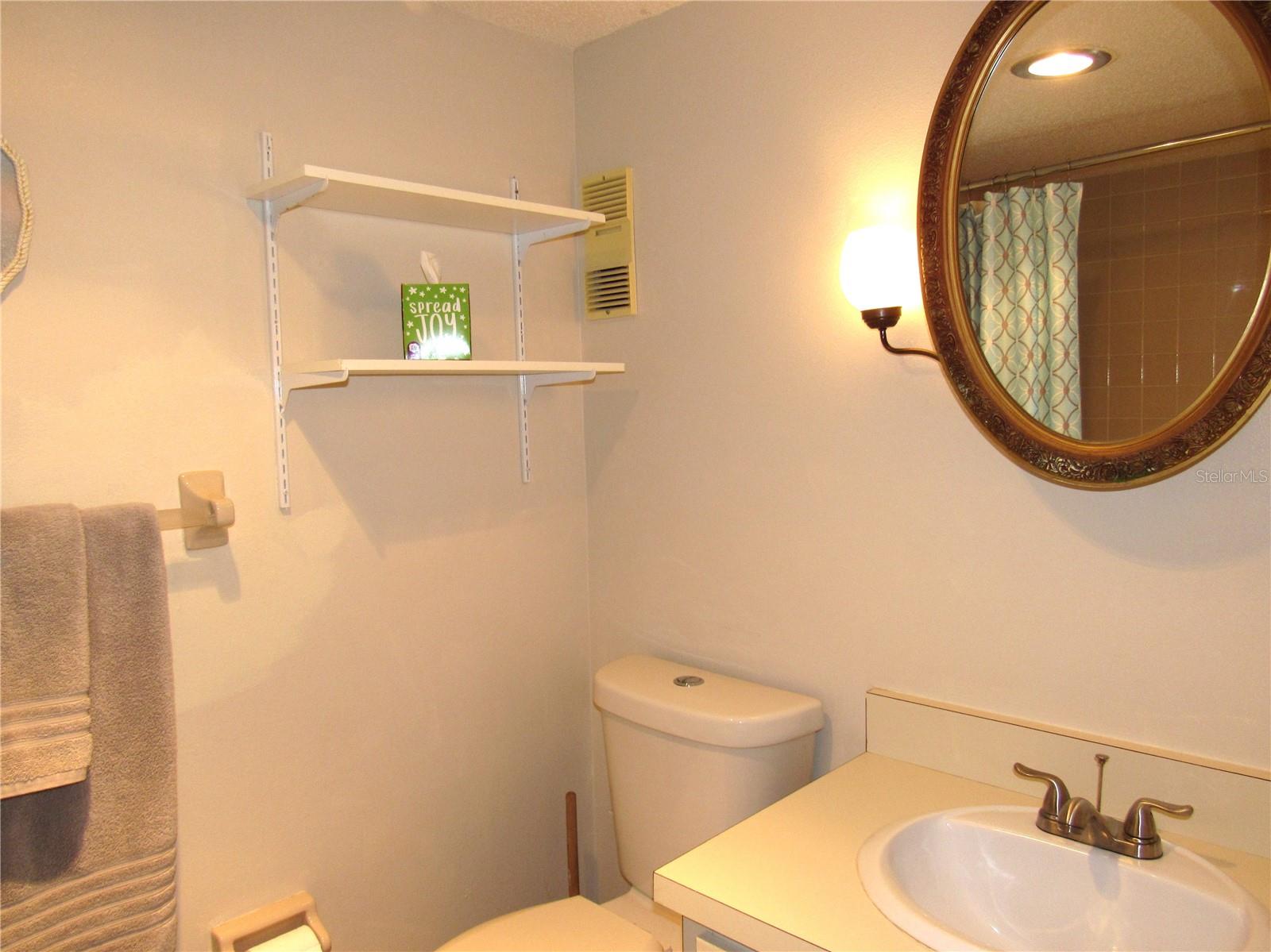 REGENCY HOUSE - Residential