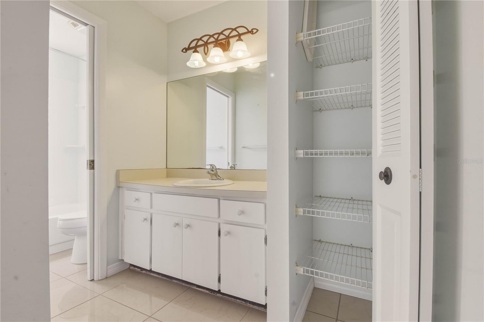 SEVEN SPGS HOMES - Residential