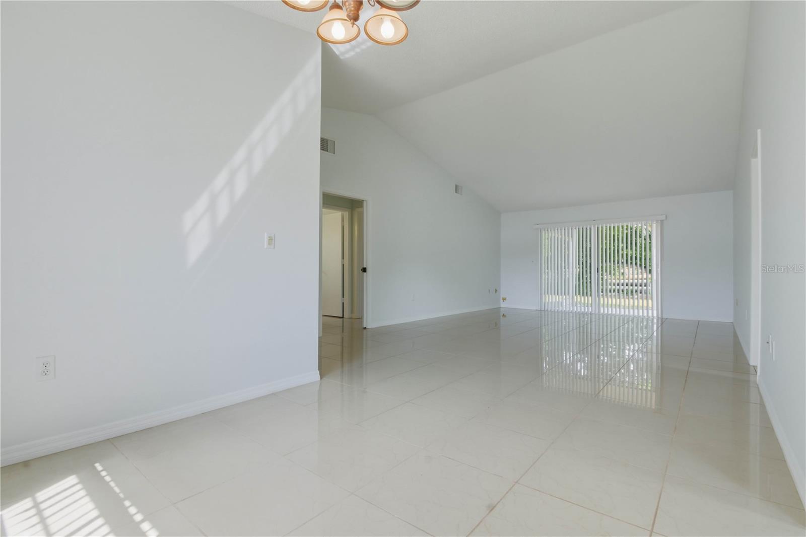 SEVEN SPGS HOMES - Residential