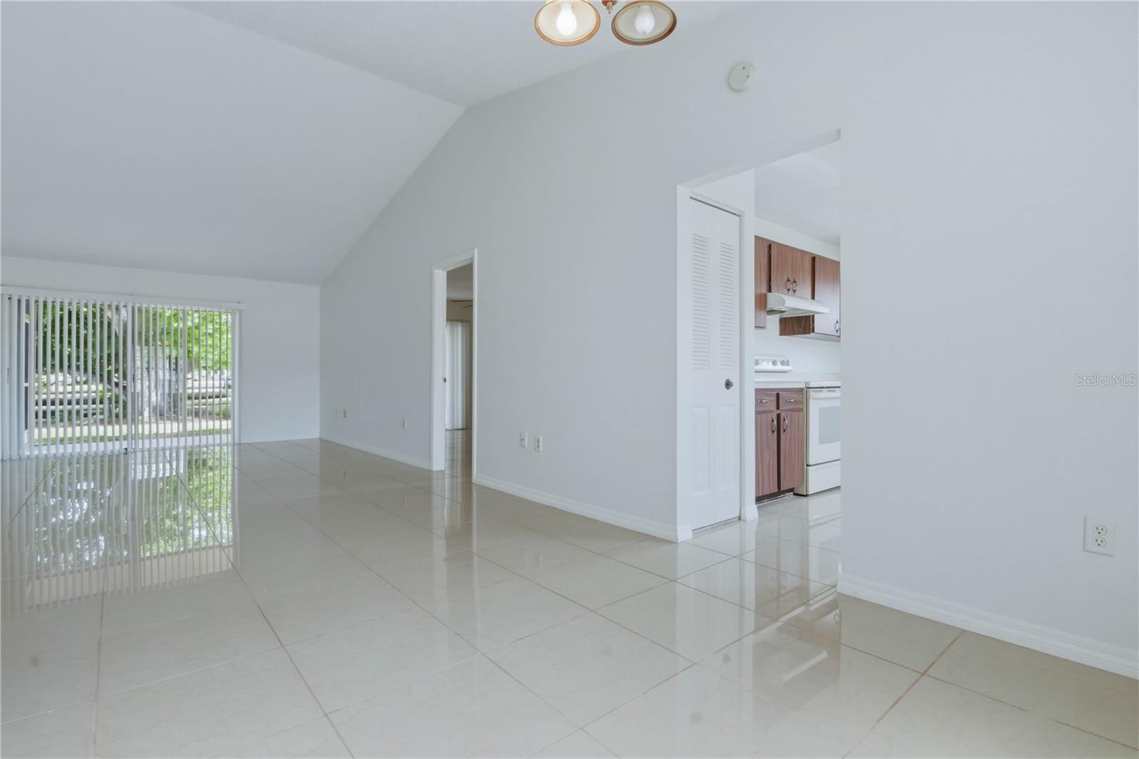 SEVEN SPGS HOMES - Residential