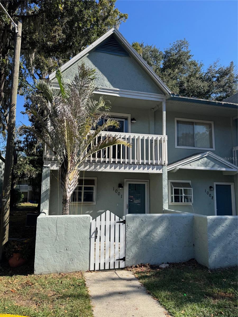 PICKWICK PARK CONDO - CONDO - Residential