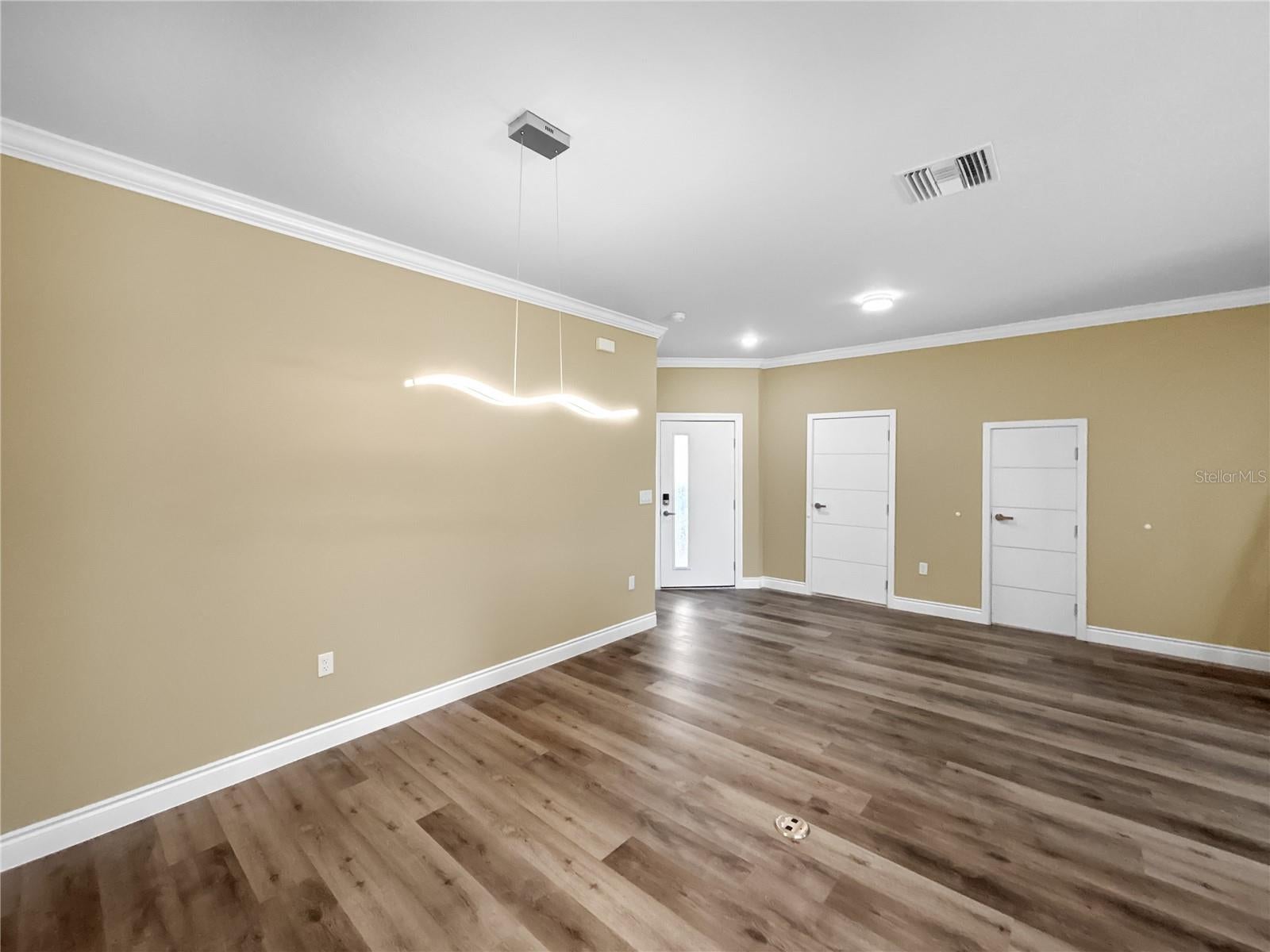 1839 BRENTWOOD COURT