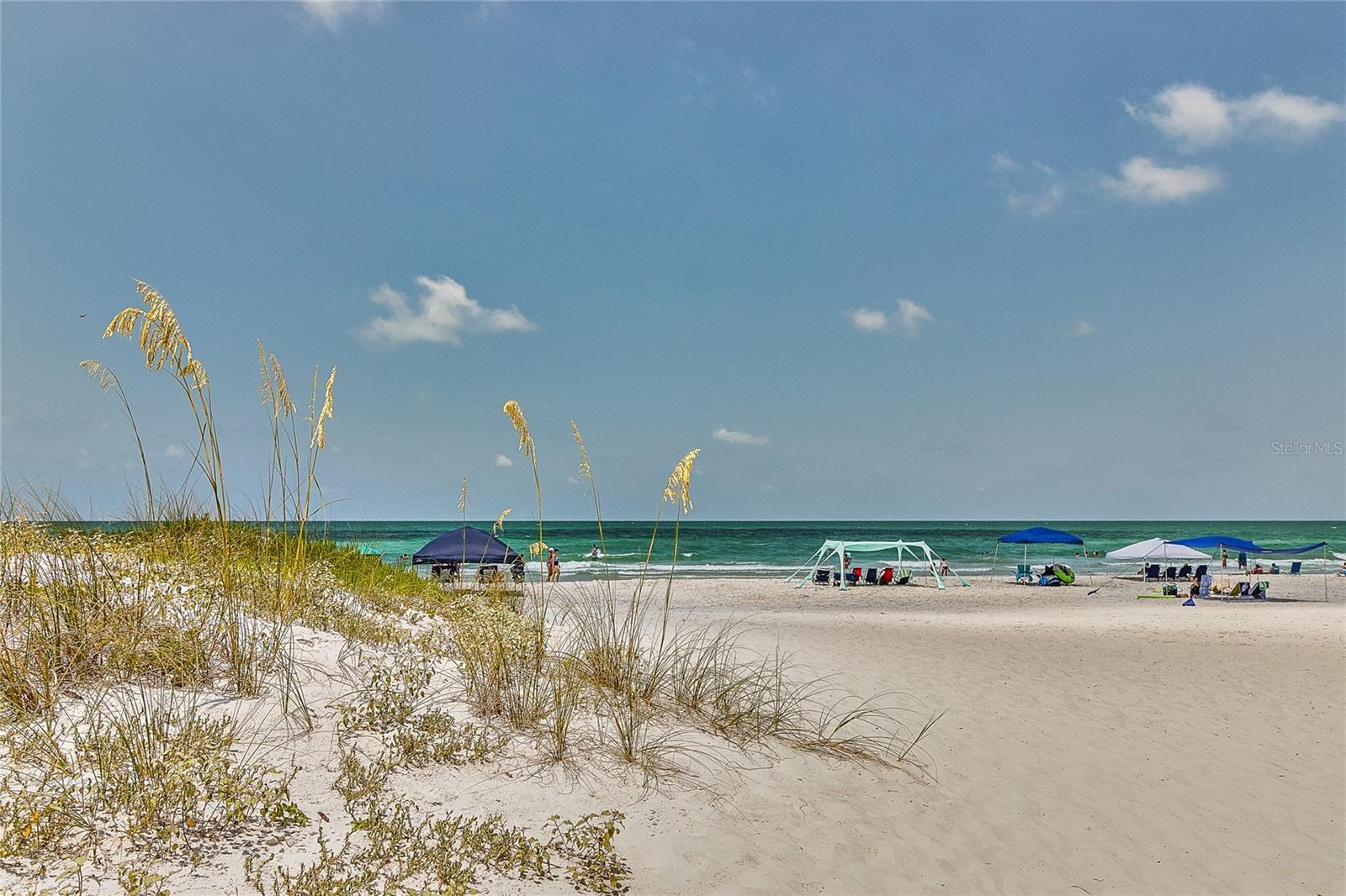 BEACH COTTAGE CONDO - Residential