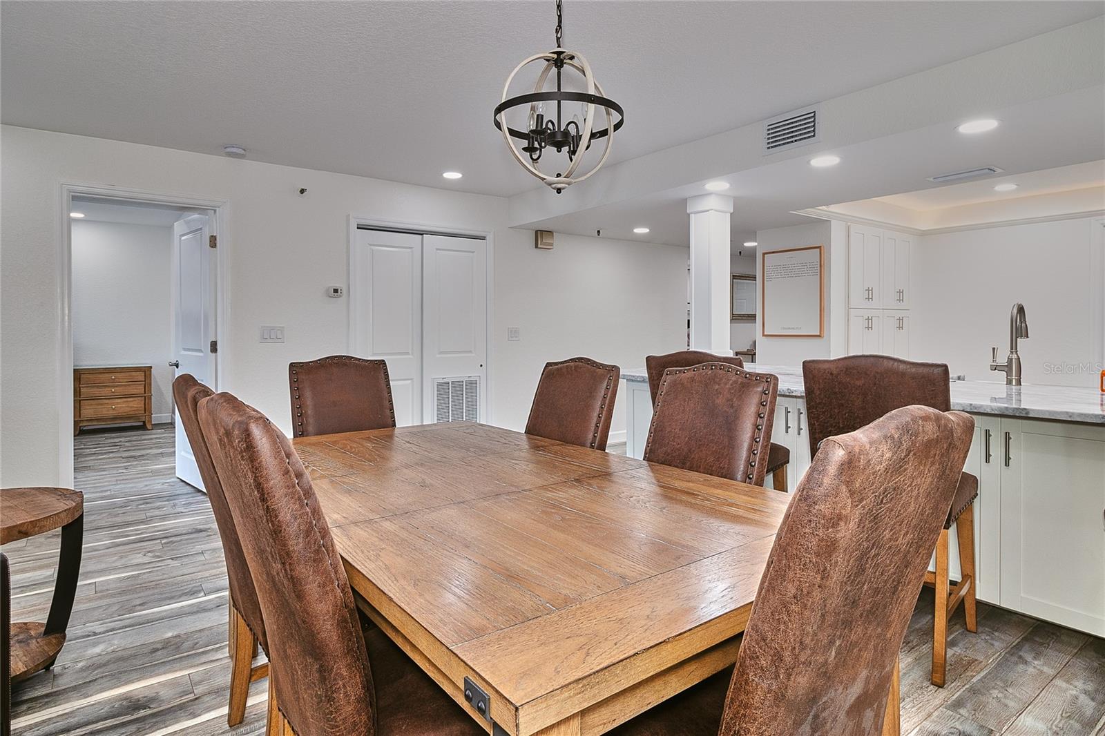 BEACH COTTAGE CONDO - Residential