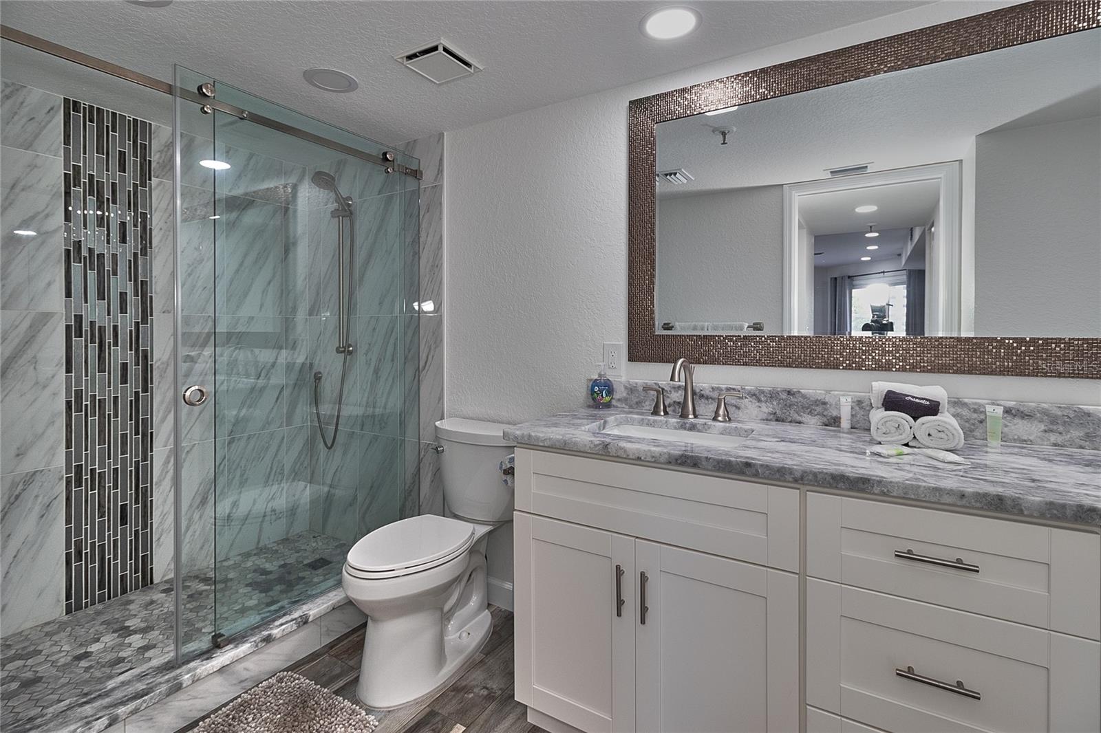 BEACH COTTAGE CONDO - Residential