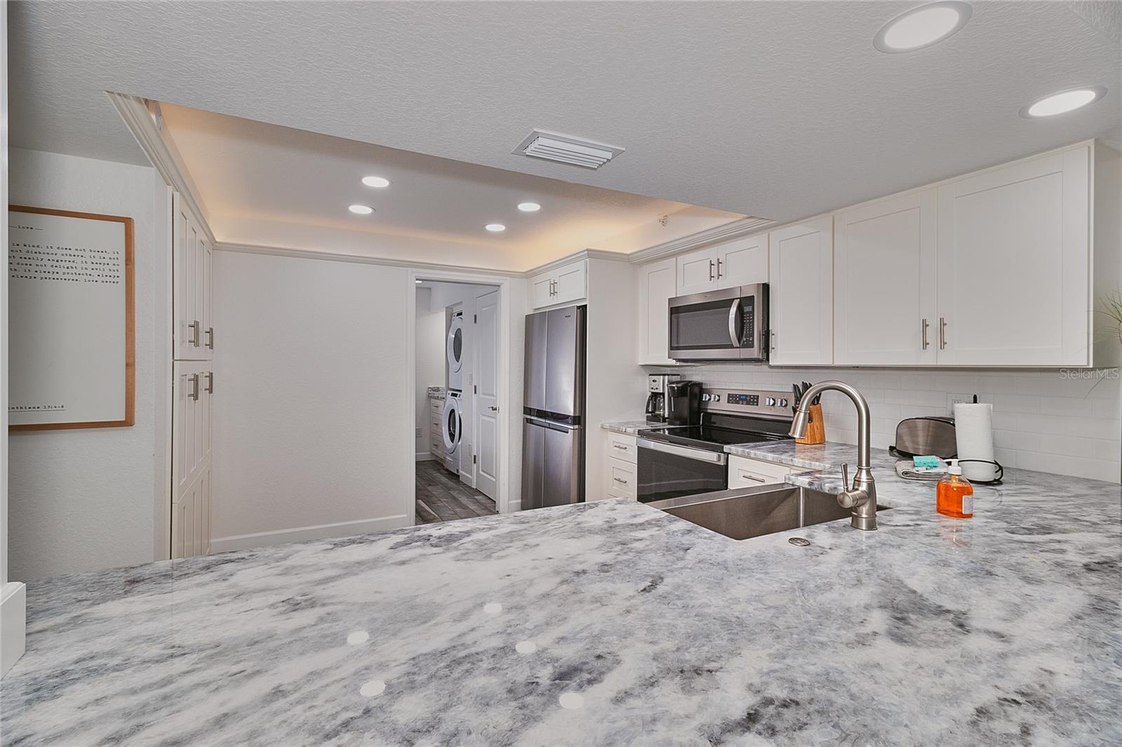 BEACH COTTAGE CONDO - Residential