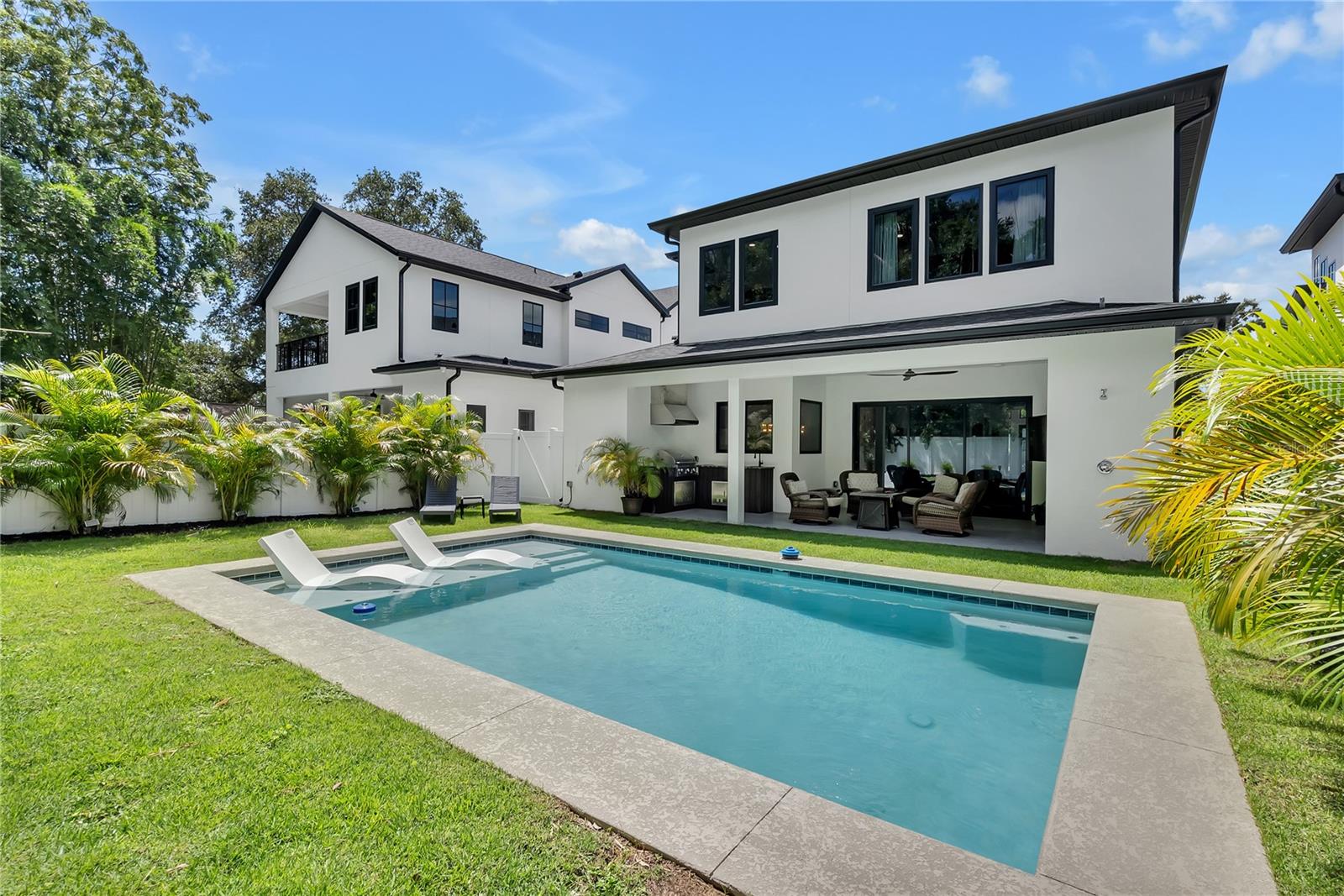 239 E HARDING STREET