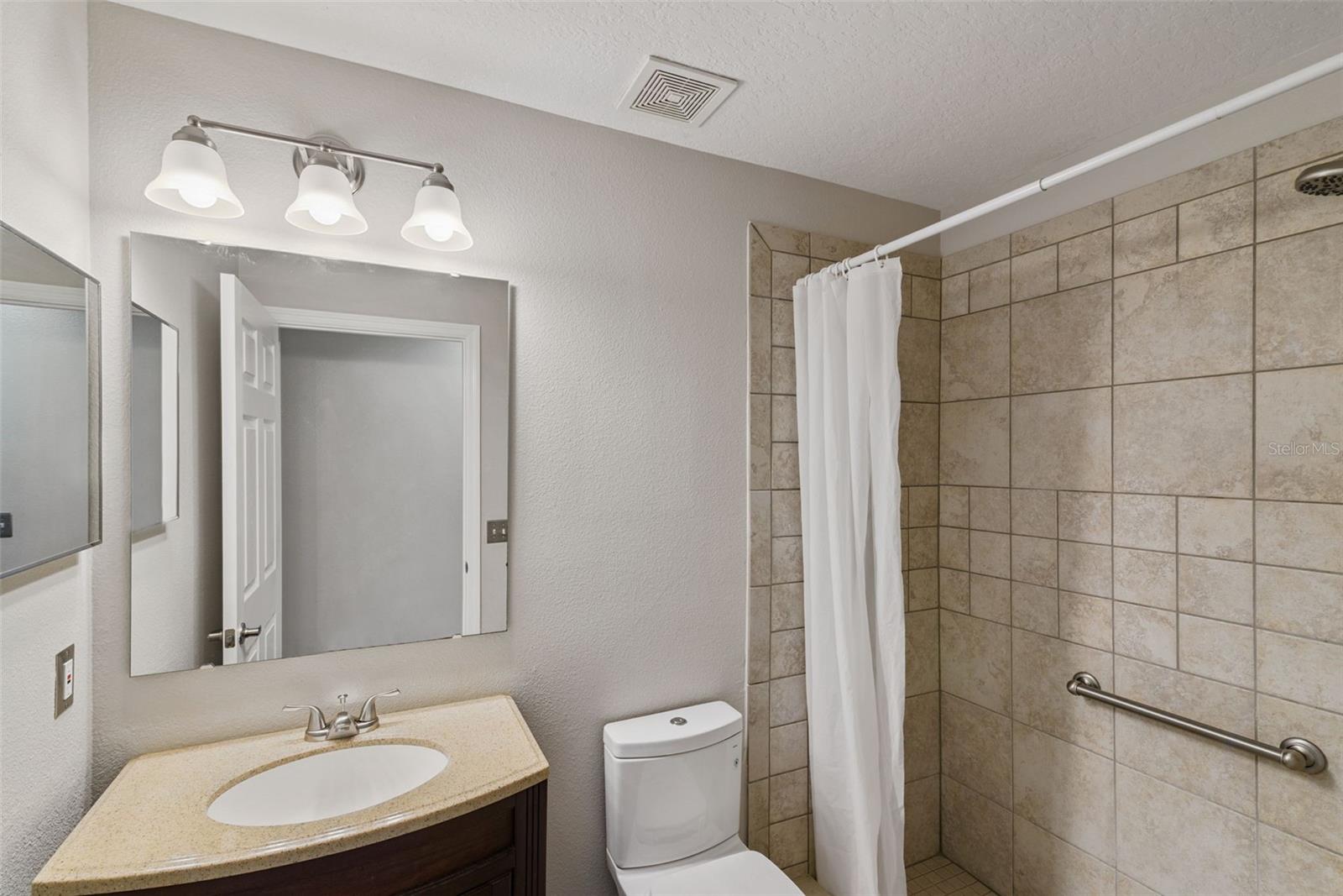 LEESBURG OVERLOOK AT LAKE GRIFFIN - Residential