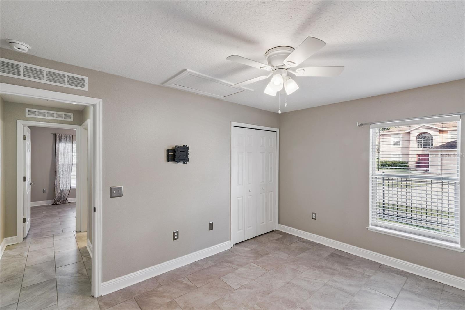 LEESBURG OVERLOOK AT LAKE GRIFFIN - Residential