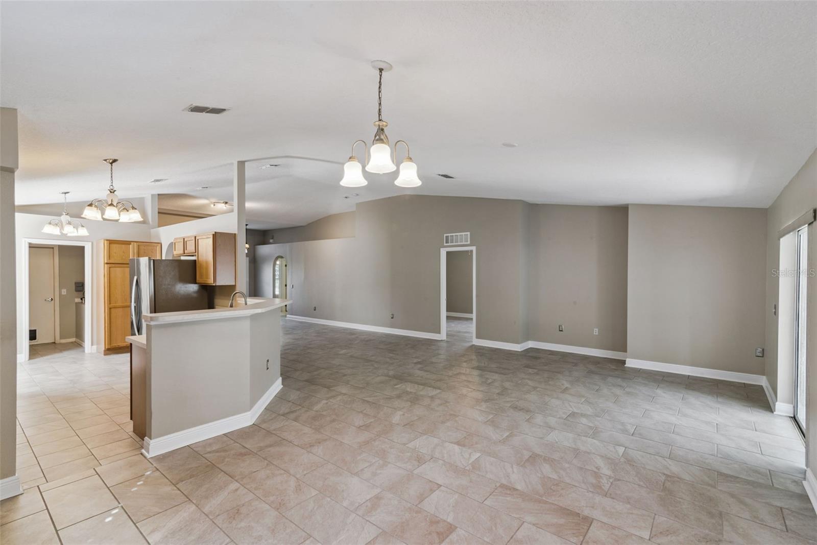 2242 AITKIN LOOP