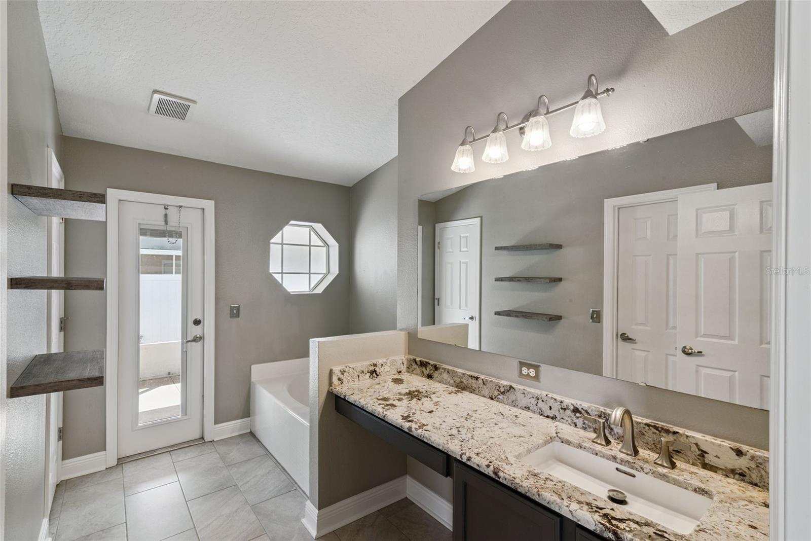 LEESBURG OVERLOOK AT LAKE GRIFFIN - Residential