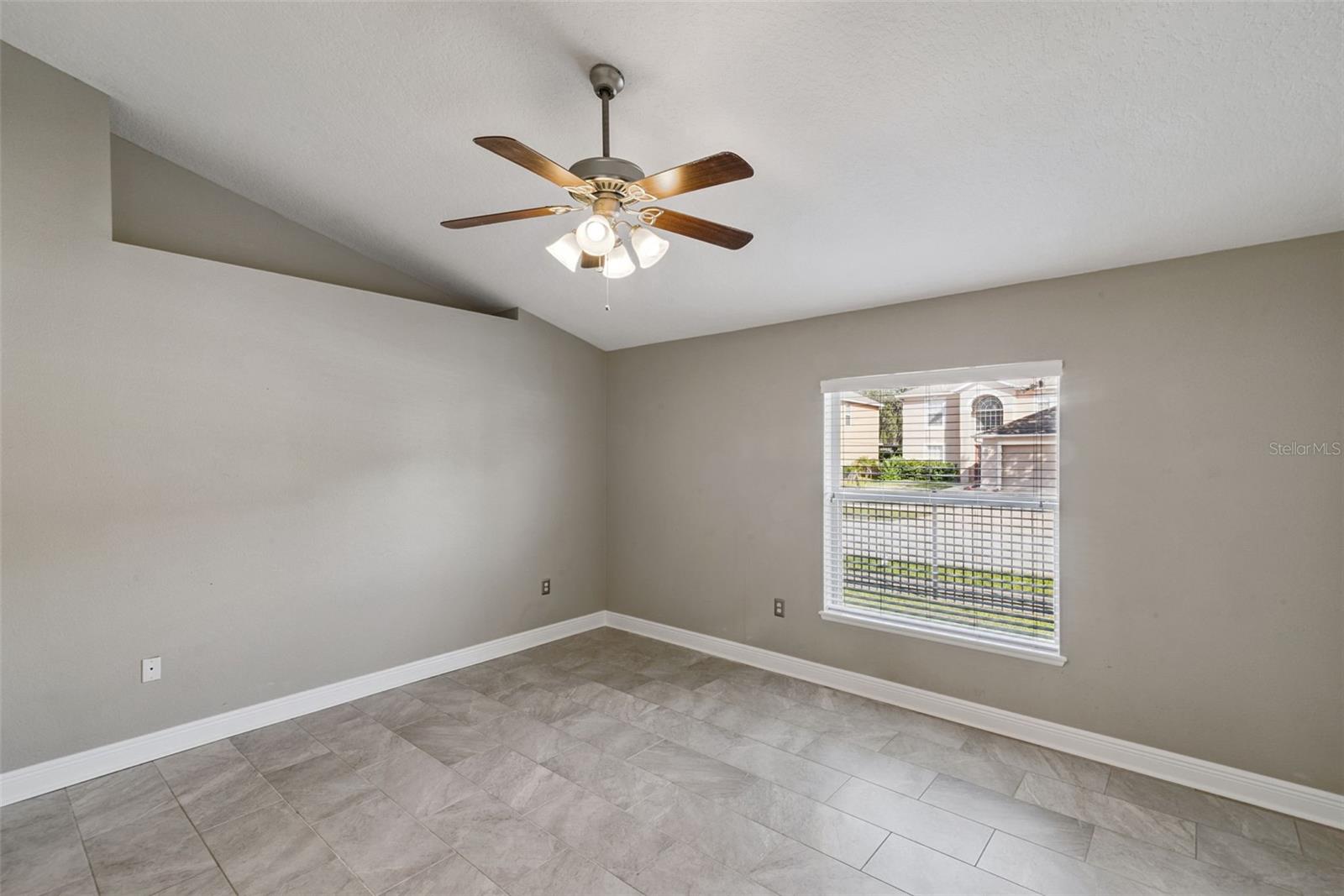 LEESBURG OVERLOOK AT LAKE GRIFFIN - Residential