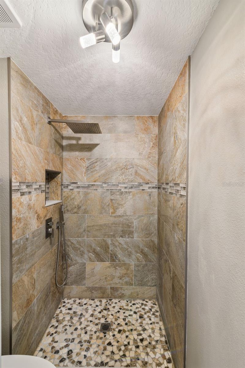 LEESBURG OVERLOOK AT LAKE GRIFFIN - Residential