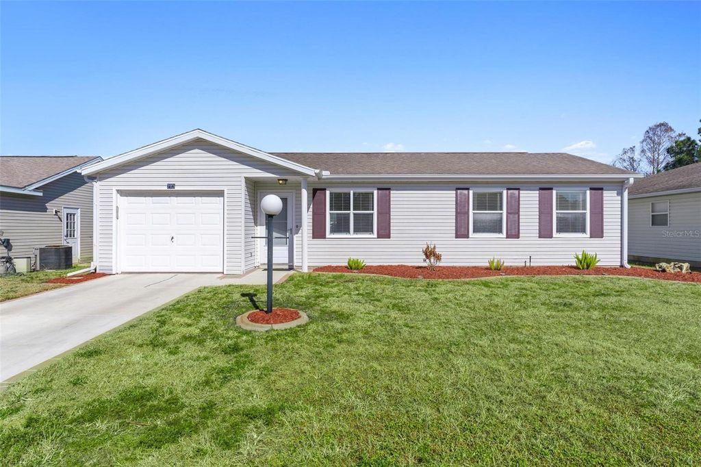 Photo of 213 Willow Brook Drive, Leesburg, FL 34748 (MLS # G5108003)