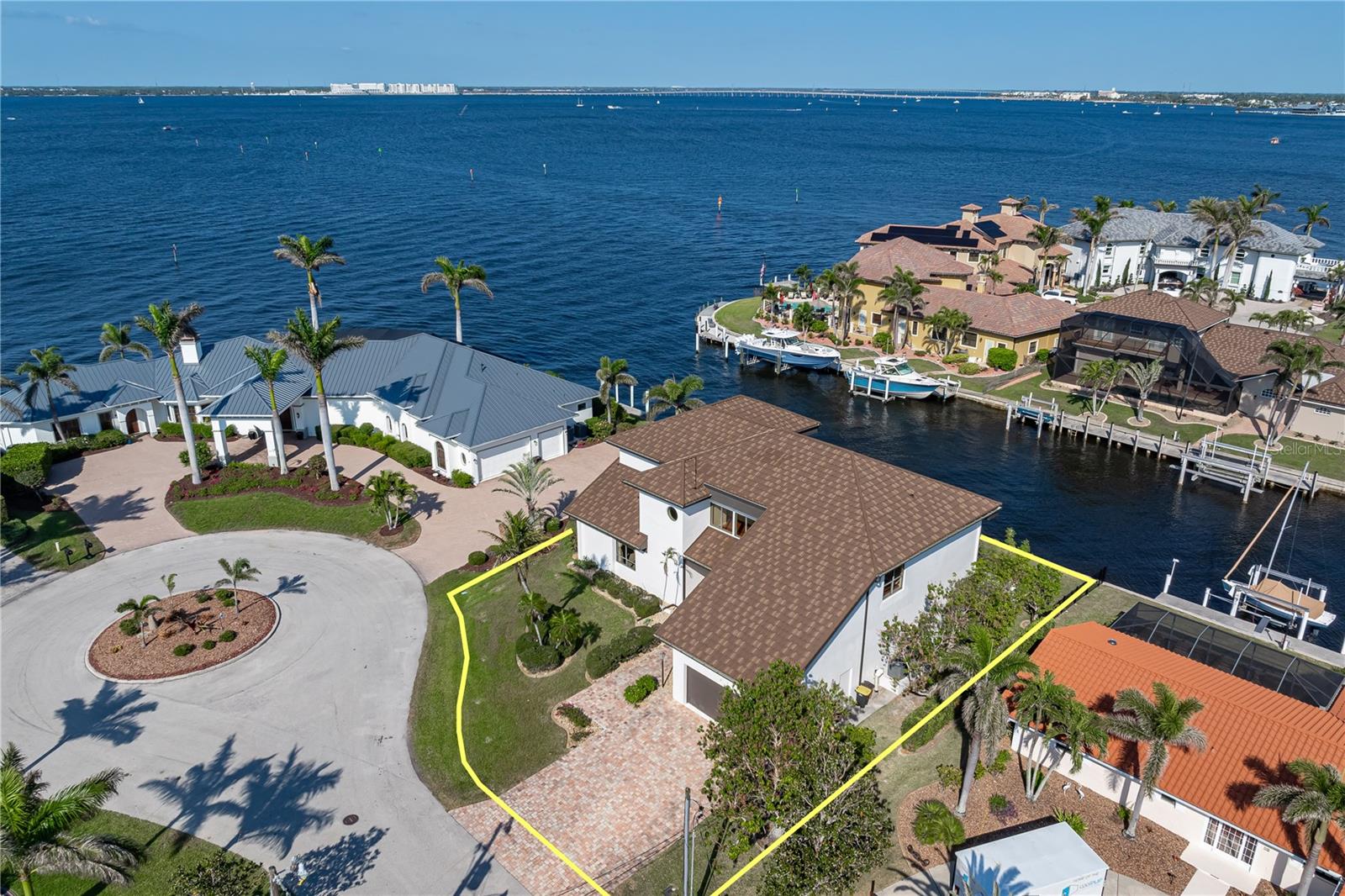 8 OCEAN DRIVE
