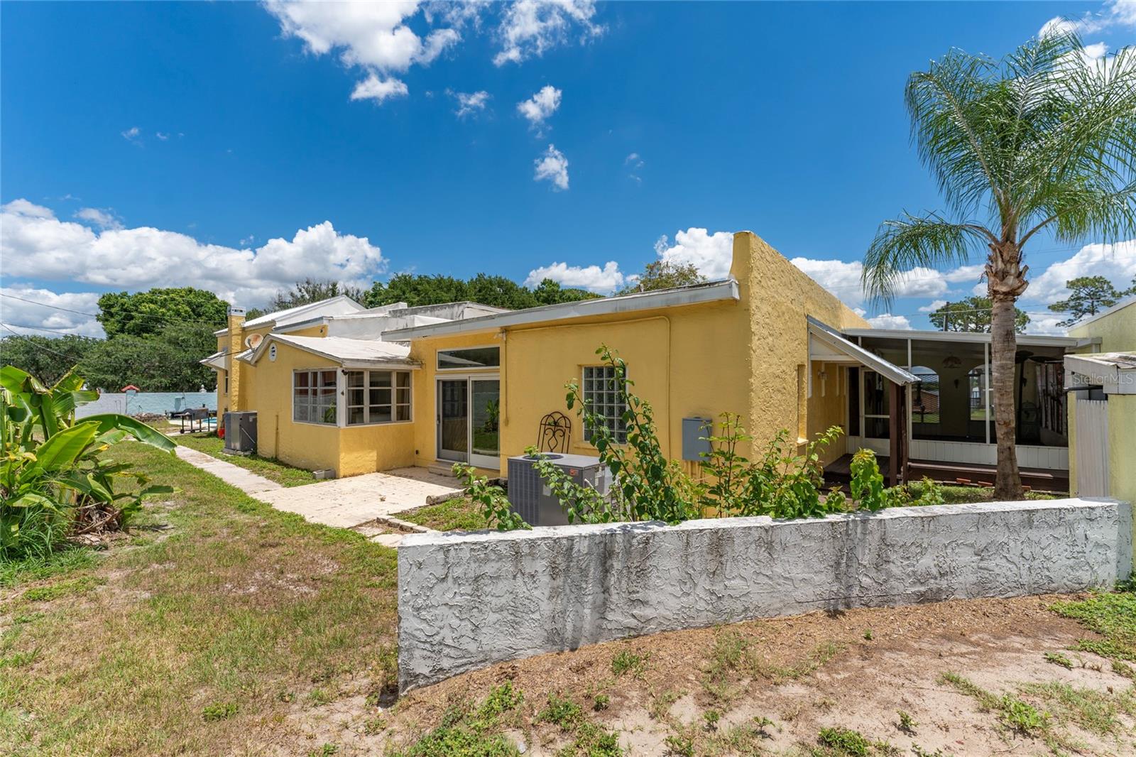 EAST VIEW PKWY - Residential