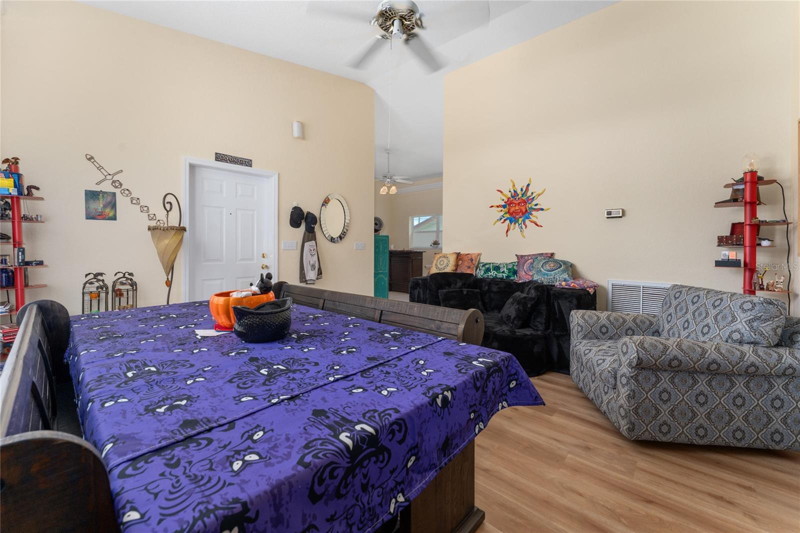EAST VIEW PKWY - Residential