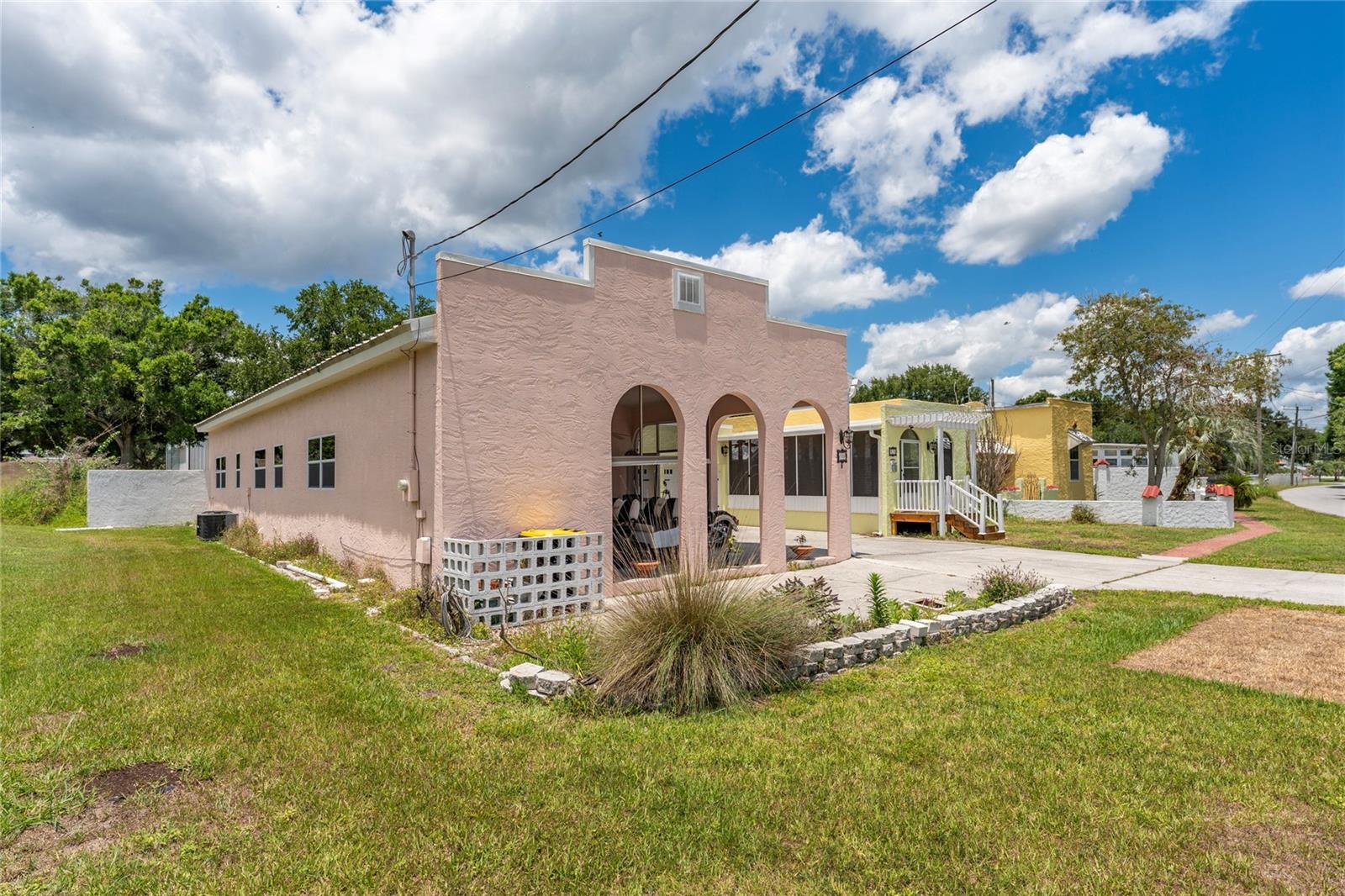 EAST VIEW PKWY - Residential