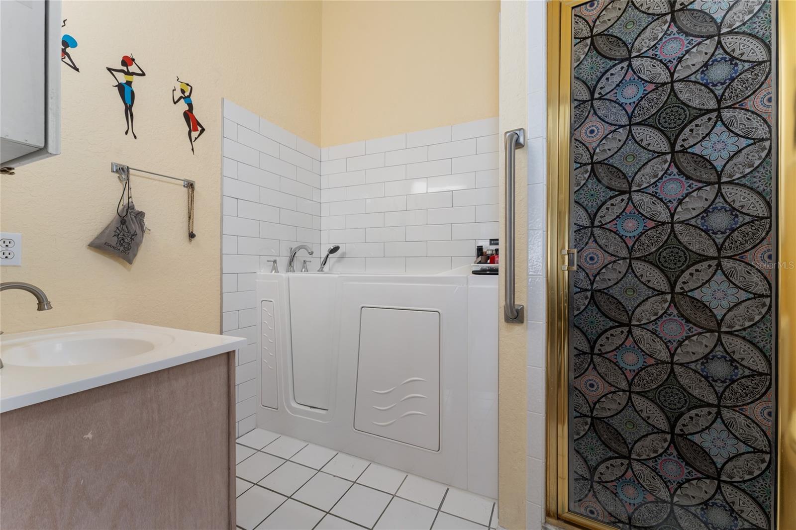 EAST VIEW PKWY - Residential