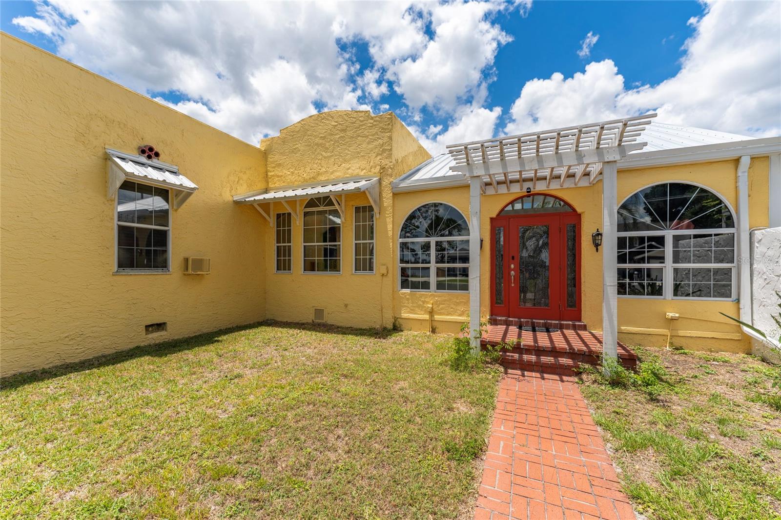 EAST VIEW PKWY - Residential