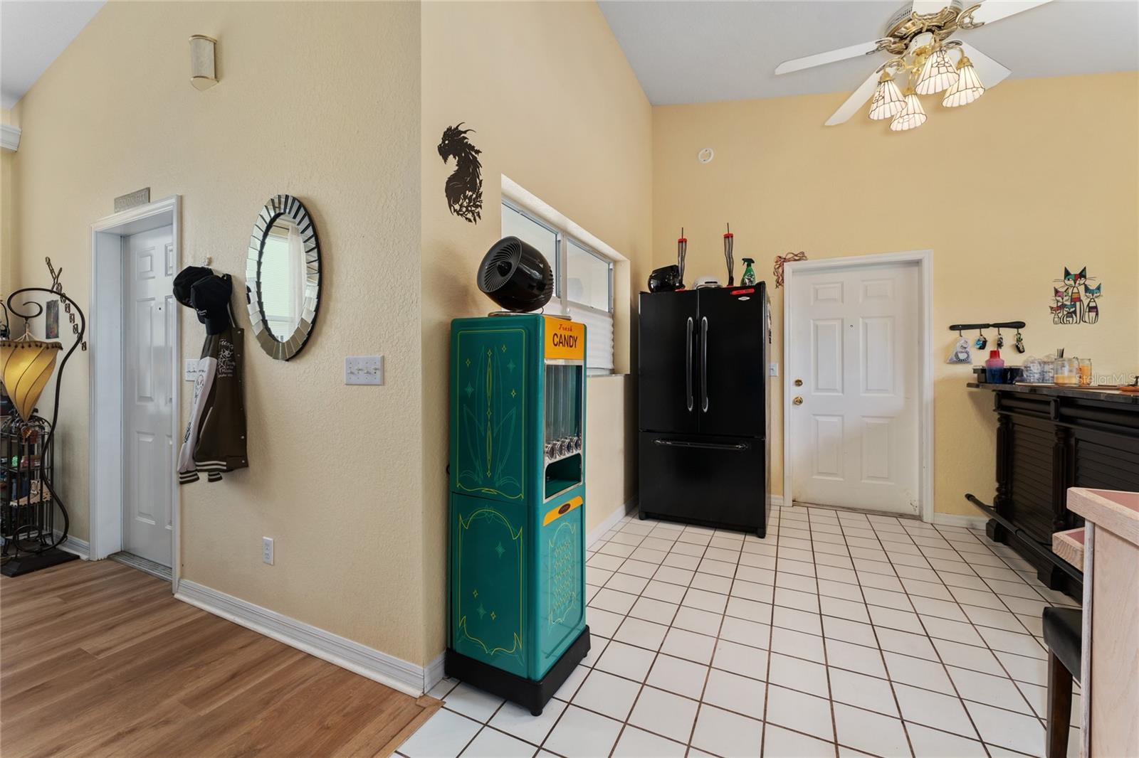 EAST VIEW PKWY - Residential