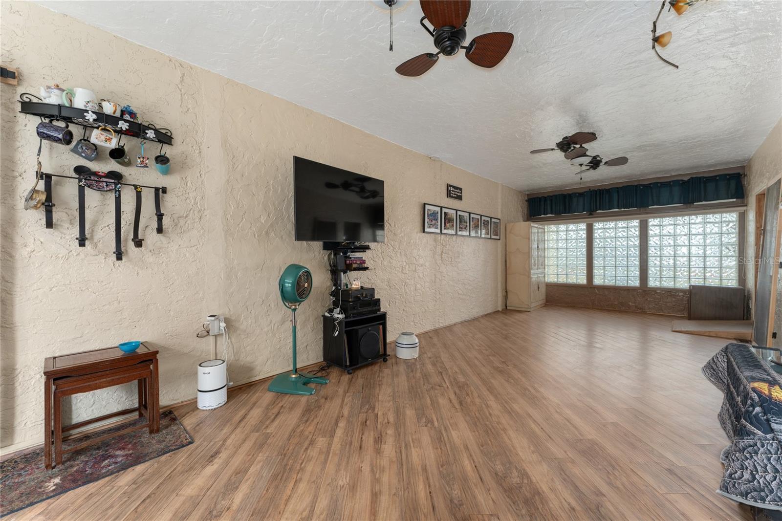 EAST VIEW PKWY - Residential