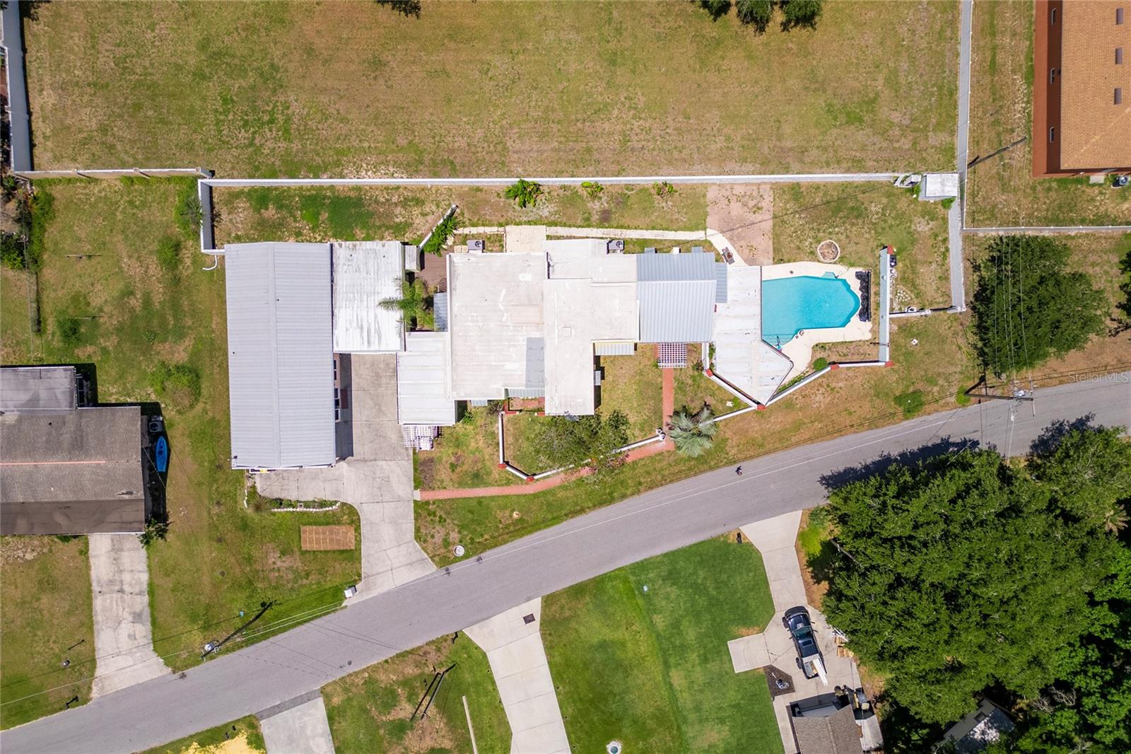 EAST VIEW PKWY - Residential