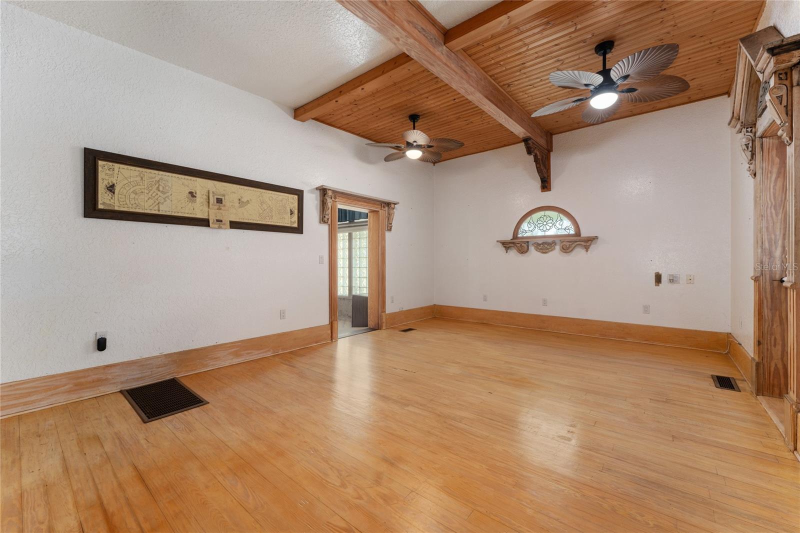 EAST VIEW PKWY - Residential