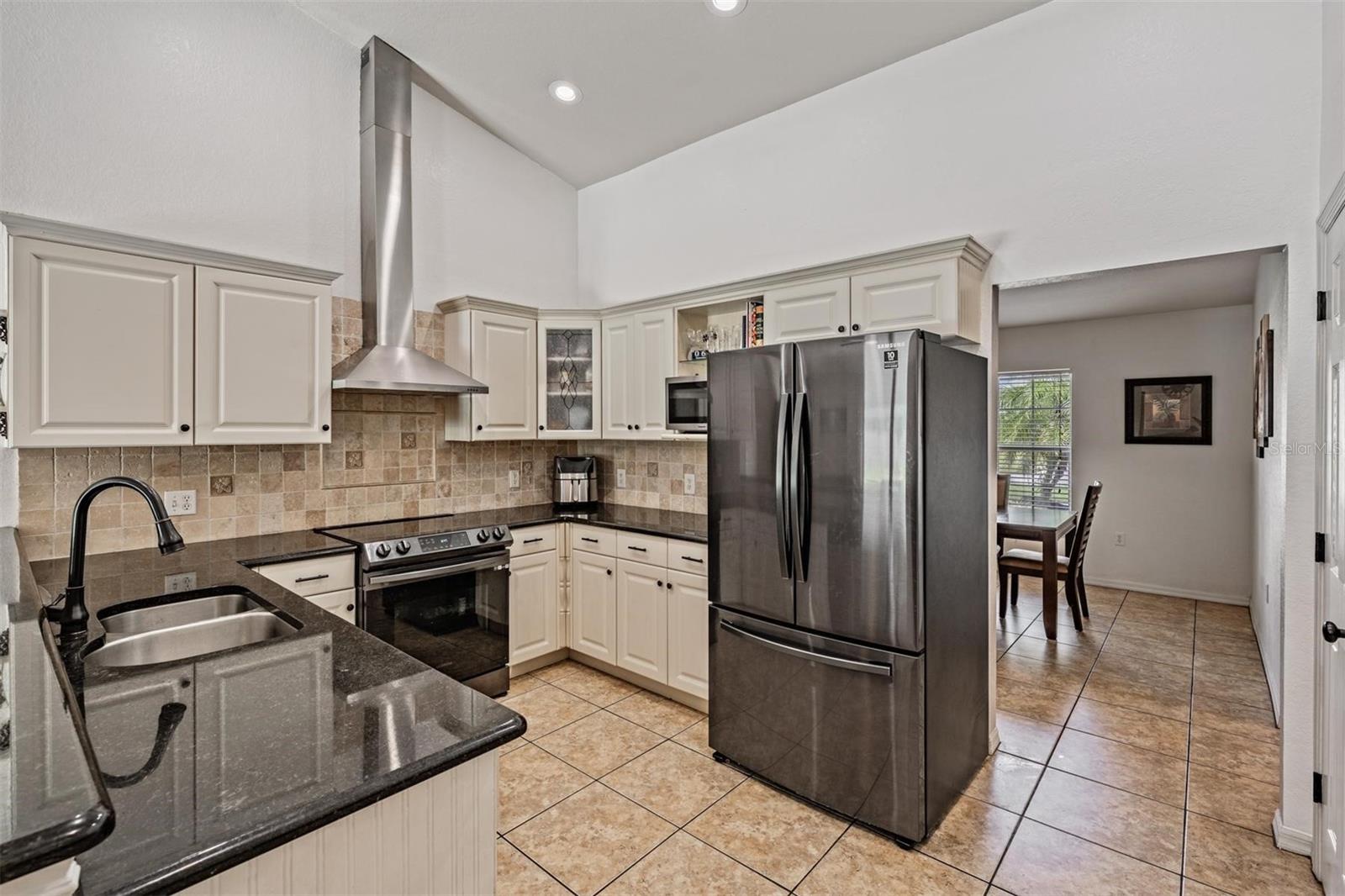 1729 OAKWOOD ESTATES DRIVE