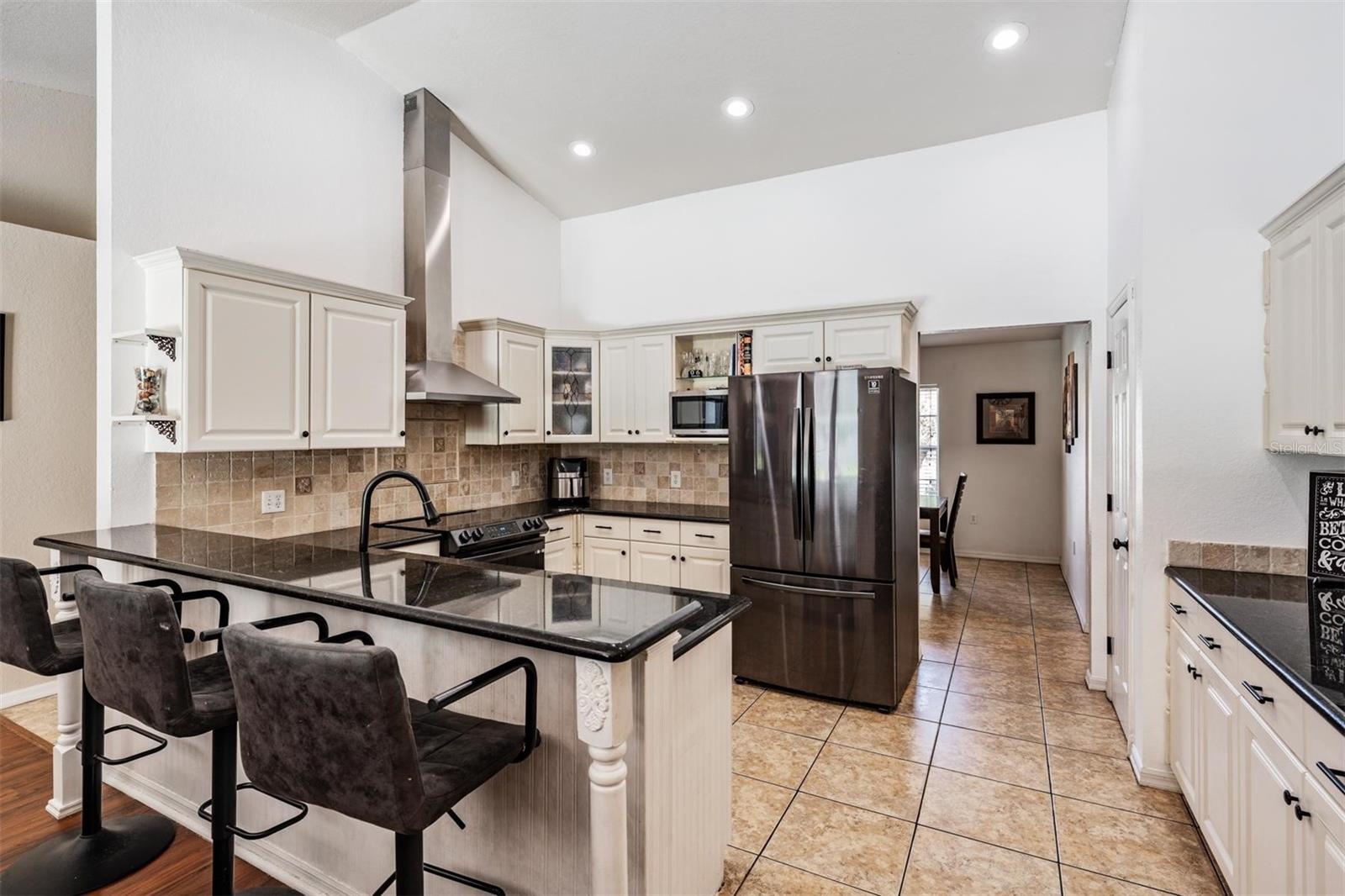 1729 OAKWOOD ESTATES DRIVE