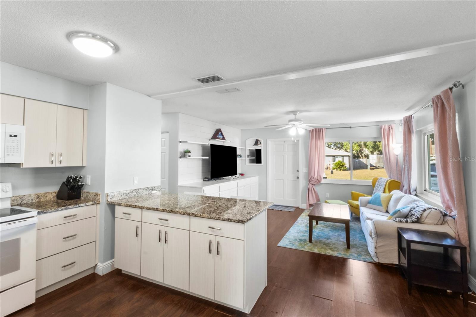 GATEWAY EAST - Residential