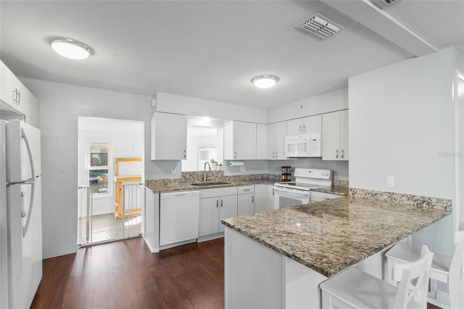 GATEWAY EAST - Residential