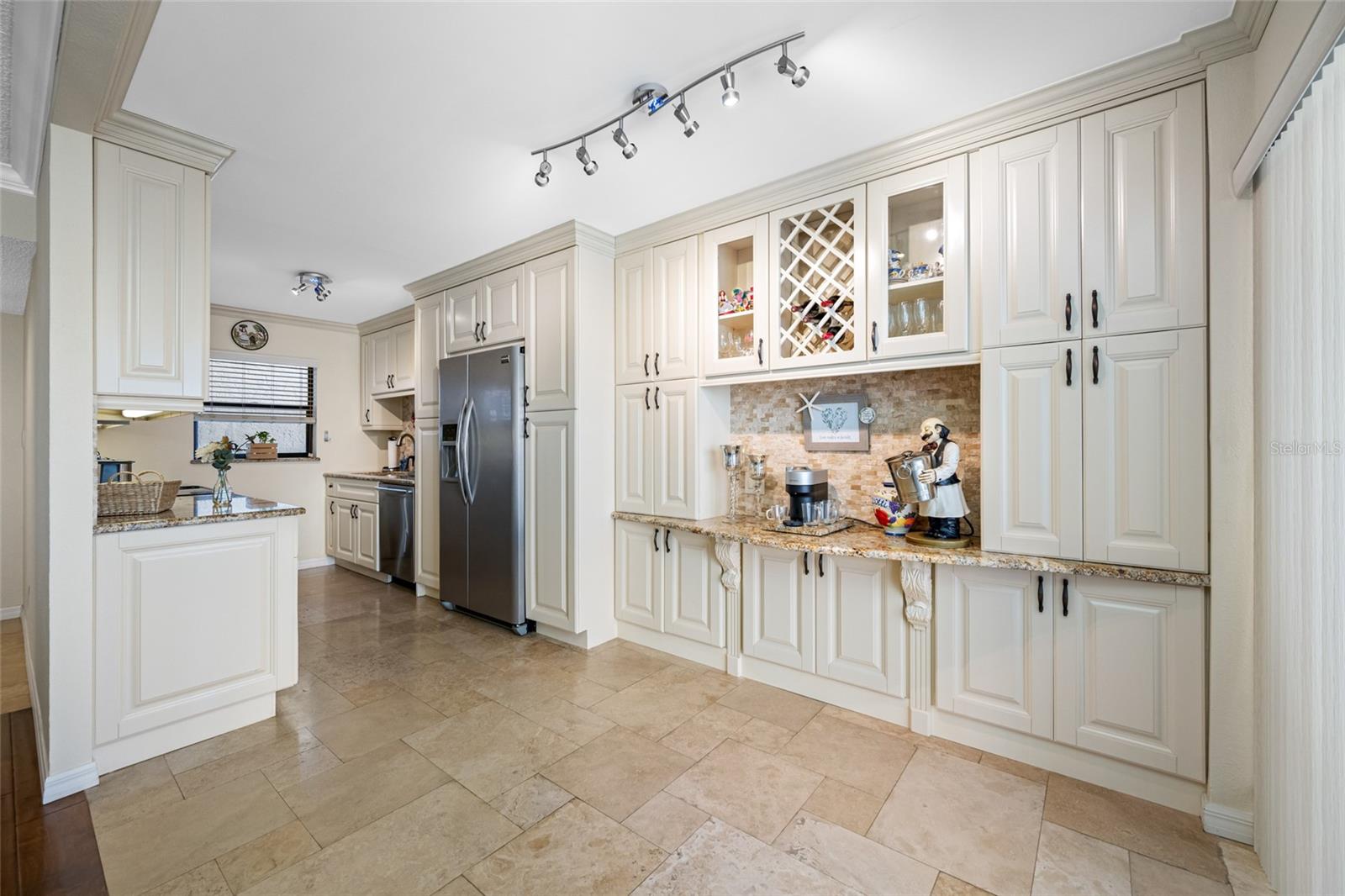 2800 COVE CAY DRIVE 4A