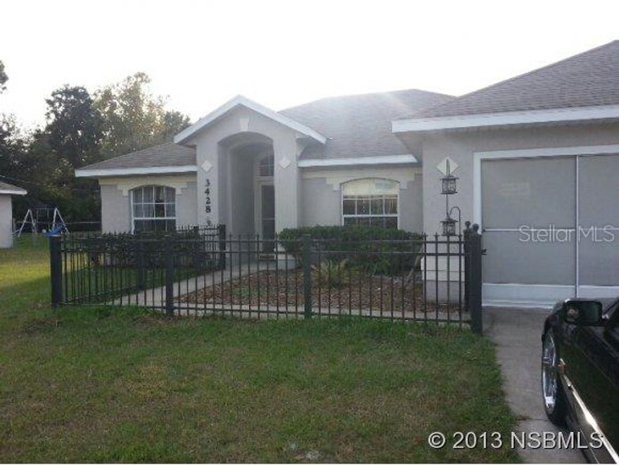 Very nice 3/2/2 in florida shores. Pets considered.