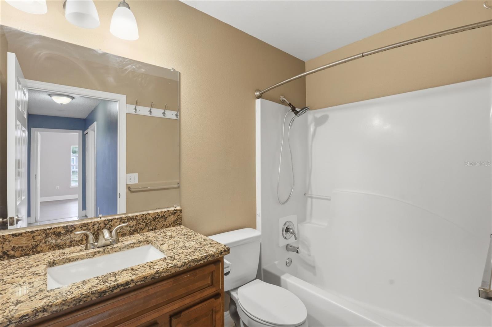 WHISPER LAKES - Residential