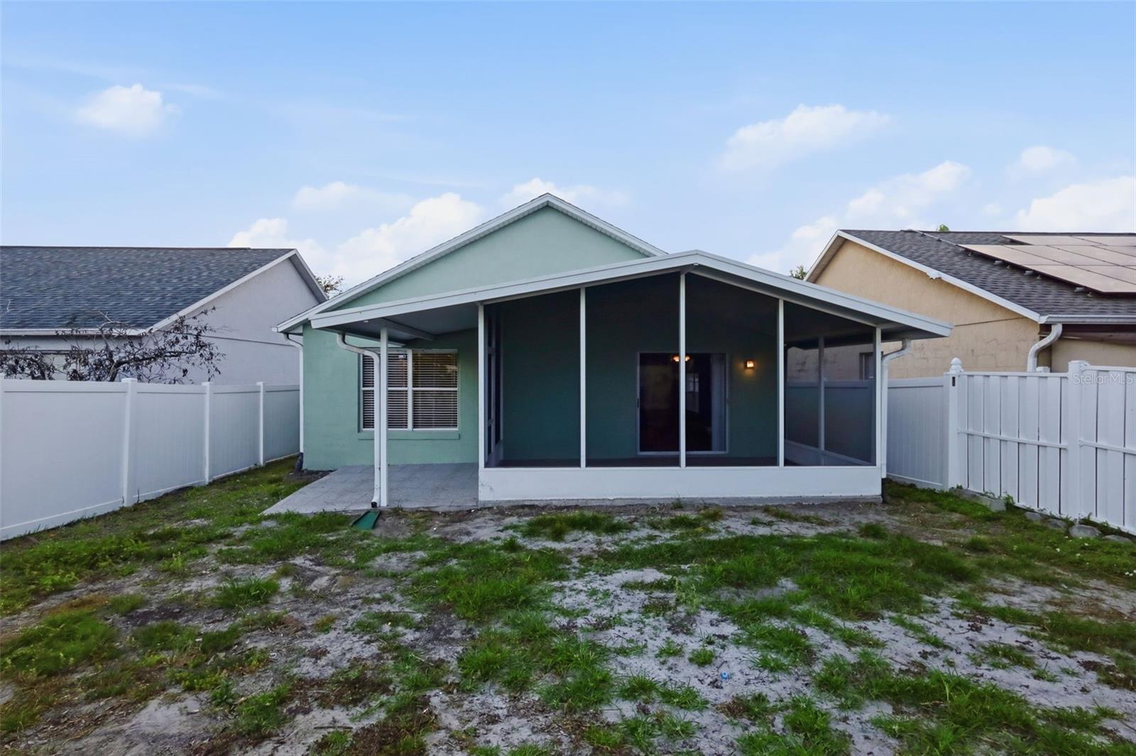 WHISPER LAKES - Residential