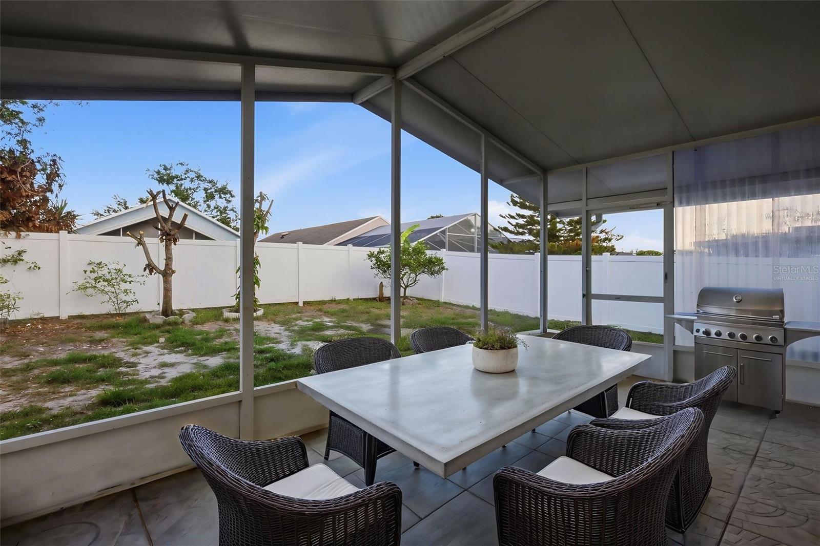 WHISPER LAKES - Residential