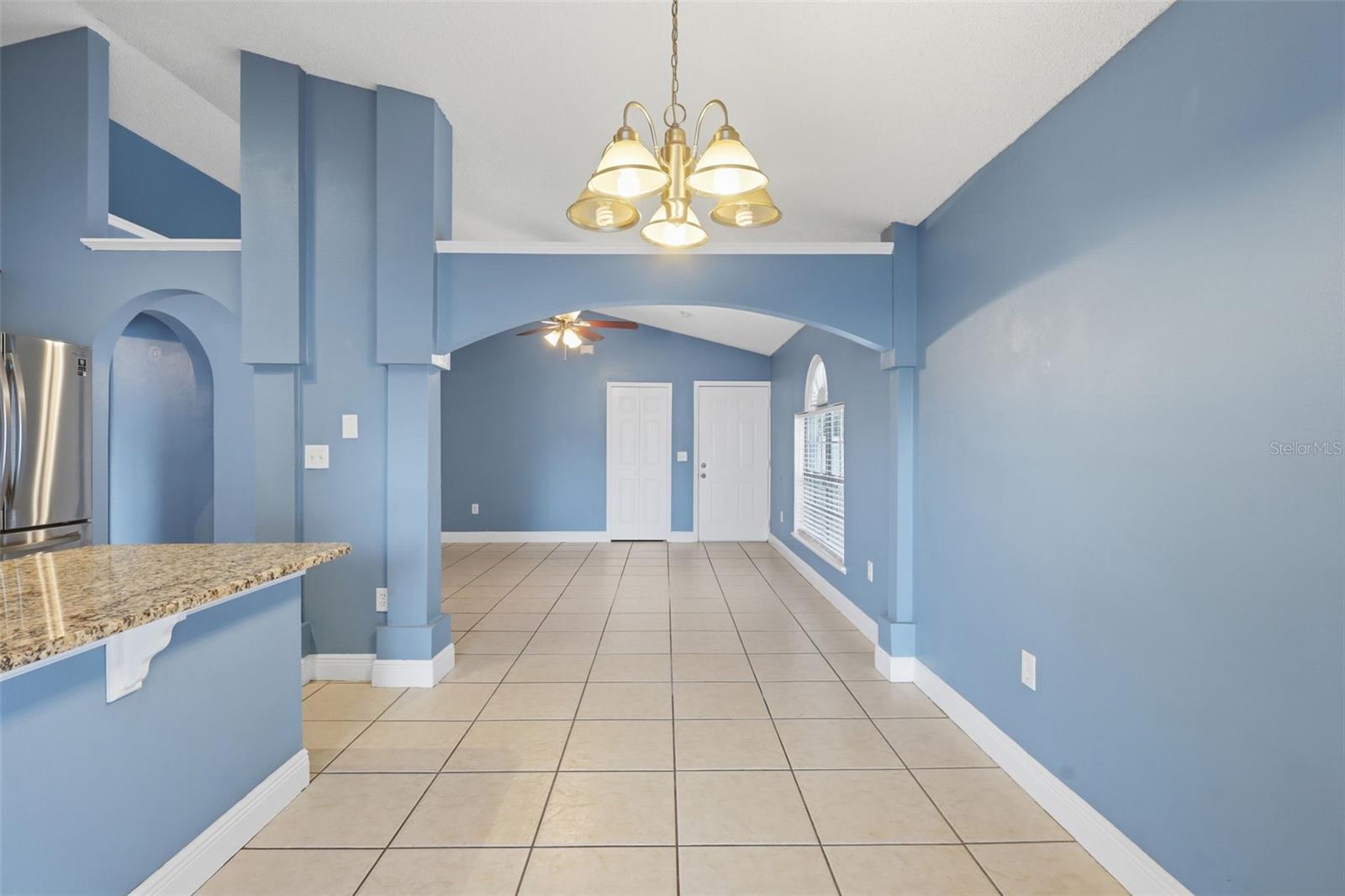 WHISPER LAKES - Residential