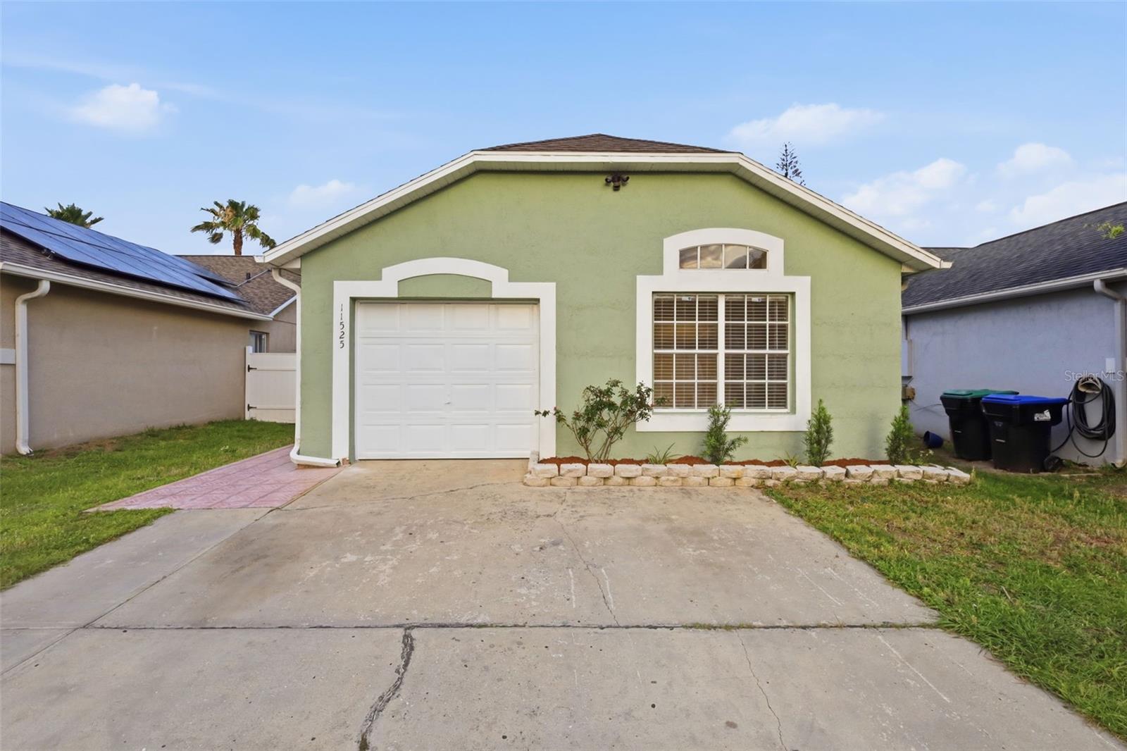 WHISPER LAKES - Residential