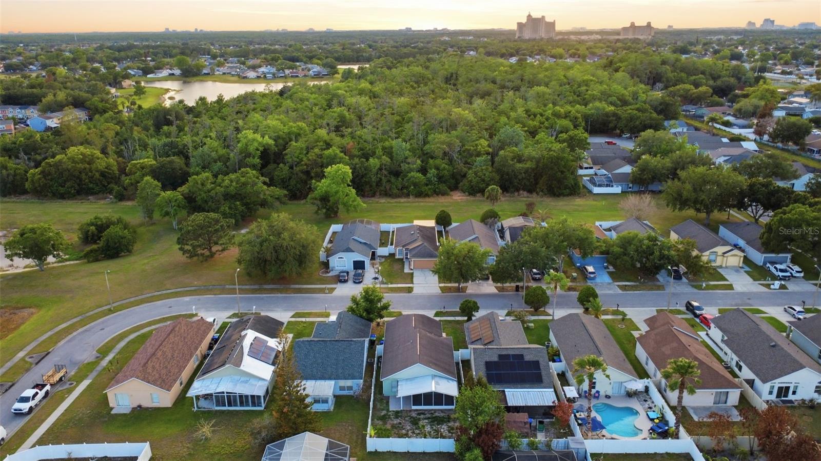 WHISPER LAKES - Residential